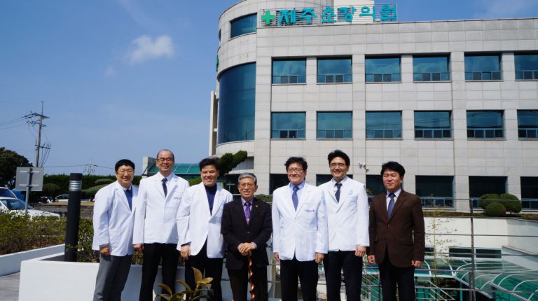 서울분당대병원 의료진과 사진촬영